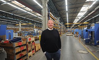 Bernd Gosewehr leitet den Standort Rahden des Schweizer Unternehmens Müller Martini. - Joern Spreen-Ledebur