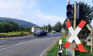 Der Bahnübergang wird runderneuert - aus diesem Grund musste die Strecke gesperrt werden. Doch die Arbeiten schreiten planmäßig voran. - David Schellenberg