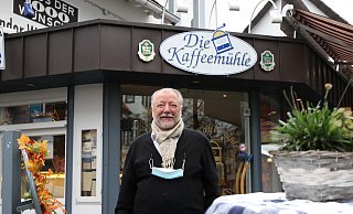 Felice Molinario und die von ihm und seiner Frau Kerstin seit 1996 betriebene Kaffeemühle können auf ein treues Stammpublikum zählen. - Sven Hauhart