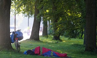 Wenn sich Obdachlose mit Zelten oder in anderer Form dauerhafte Schlafplätze einrichten, schreitet das Paderborner Ordnungsamt ein. (Symbolbild) - Marcus Brandt