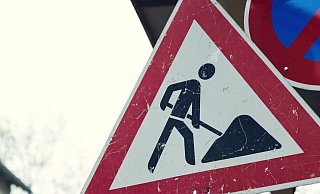 Der Weg wird nur geflickt, sondern grundlegend saniert. - Lena Henning (Symbolfoto)