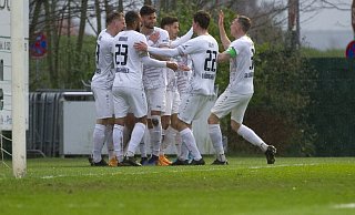 Es ist geschafft: Der SV Rödinghausen kann den Einzug in das Endspiel des Fußball-Westfalenpokals bejubeln. - Joel Beinke