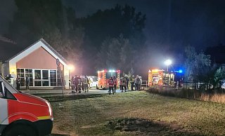 Rettungsdienst, Feuerwehr und Polizei waren in der Nacht zu Sonntag in Ossendorf im Einsatz. - Privat/Pielok