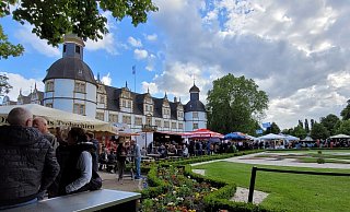 Jedes Jahr lockt das Bierfest im Schlosspark zahlreiche Besucher an. - Viktoria Bartsch