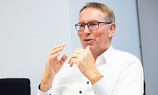Geht in Ruhestand: Harald Grefe kam 1993 von Melitta zur Bielefelder IHK. - Mike-Dennis Müller / www.mdm.photo