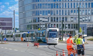 An der Haltestelle Schüco starten Bauarbeiten. Busersatzverkehr ist geplant. Autofahrer müssen mit Behinderungen rechnen. - Andreas Zobe