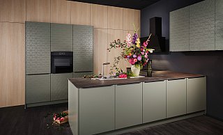 Diese Villeroy & Boch-Küche aus der Fertigung von RWK & Kuhlmann hat das Stimmungsbild "Sommer". - RWK & Kuhlmann