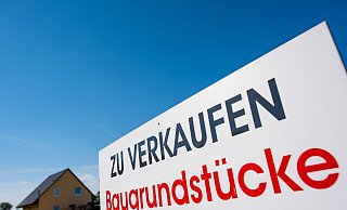Wer in Gütersloh Bauland kaufen möchte, muss dafür tiefer in die Tasche greifen. - dpa