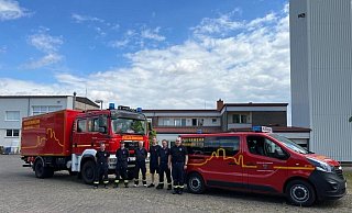 Die sechs Warburger Feuerwehrmänner helfen in Brandenburg mit Material und Logistik aus der Hansestadt. - FFW Warburg
