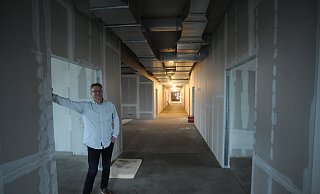 Markus Buchta von der Sekundarschule Rahden freut sich schon auf den Einzug in den neuen Anbau. - Joern Spreen-Ledebur