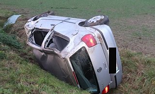 Ein 23-Jähriger verlor auf der K18 bei Brakel die Kontrolle über sein Auto. - Polizei Höxter