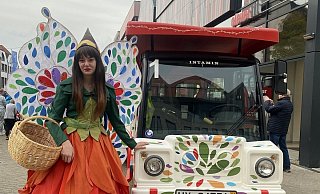 Holli mit dem Weserwurm – der bekommt eine touristische Funktion auf dem Gelände der LGS. - LGS