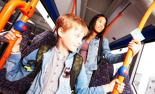 Nach den Ferien können Schülerinnen und Schüler in Bielefeld mit dem Deutschlandticket Verkehr unterwegs sein. - Thorsten Ulonska