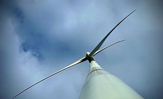 Windräder bestimmen vor allem im südlichen Paderborner Land das Bild vieler Landstriche. Es kommen in den nächsten Jahren auch noch neue dazu. Investoren stehen bereit. - Jens Reddeker