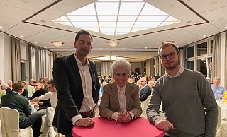Kreisvorsitzender der FDP Marc Lürbke (v. l.), FDP-Spitzenkandidatin Marie-Agnes Strack-Zimmermann und Europakandidat Cedric Rebbe redeten über Europa und das nationale Geschehen. - Dana Stoll