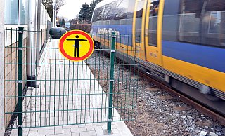 Die aktuellen Planungen für einen zweiten Zugang zum Bahnhaltepunkt Schloß Neuhaus sind wieder Thema. - Reinhard Rohlf