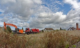 Es tut sich was an der Dorfstraße in Lenzinghausen. Laut Investor ist die Erschließung abgeschlossen und es seien schon Grundstücke verkauft. - Andreas Sundermeier