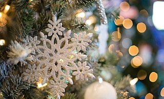Langsam kommt Weihnachtsstimmung auf - dafür sorgen auch der Feiertagsschmuck und Weihnachtsmärkte. - (Symbolbild): Pixabay