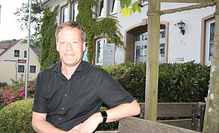 Matthias Möllers ist 2020 zum Bürgermeister der Eggegemeinde Altenbeken gewählt worden. - Uwe Müller
