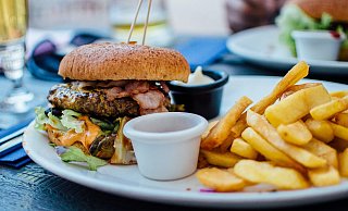Essengehen wird in vielen Restaurants in Gütersloh wieder teurer werden. Seit dem Jahreswechsel sind auf Speisen wieder 19 Prozent Mehrwertsteuer fällig. - Symbolfoto/Pexels