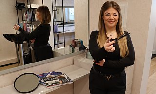 Vivien Schmidt hat sich im vergangenen Jahr mit ihrem eigenen Friseursalon am Habighorster Weg 70 selbstständig gemacht. Mit der Fashion Week folgt bald schon ihr nächster beruflicher Höhepunkt. - Shannon-Lee Bendig
