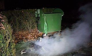 Vor allem auf Mülltonnen und -container hat es der Täter abgesehen. - Archivfoto: Polizei Paderborn