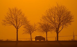 Für Einpendler nach Paderborn kommen pro Woche schnell 300 bis 400 Kilometer zusammen. - Julian Stratenschulte / dpa
