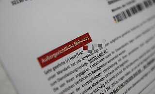 Den Empfängern wir nur sieben Tage Zeit gegeben, ihre angeblichen Schulden zu bezahlen. - Jan-Henrik Gerdener