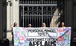 Seit mehr als elf Wochen gibt es an Unikliniken wegen des Personalmangels und Verhandlungen um Tarifverträge Streiks. - Federico Gambarini/dpa