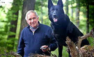 Über Bielefelds Grenzen hinaus bekannt: Hundetrainer Jürgen Tuxhorn ist in diesem Jahr gestorben. - Sarah Jonek