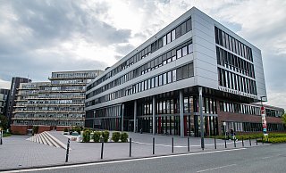 Die Universität bekommt über 3,6 Millionen Euro vom Bund für Forschung und Entwicklung von Quantencomputern. - Björn Leisten