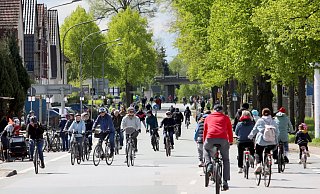 Auf der Bielefelder Straße war richtig was los. - Frank-Michael Kiel-Steinkamp