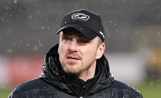 Am 4. Dezember 2021 hatte Lukas Kwasniok das erste Mal als Cheftrainer des SC Paderborn in Sandhausen gastiert. In einem intensiven Kampfspiel gab's damals bei Schmuddelwetter ein 1:1. - picture alliance