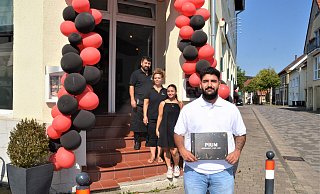 Göksu Öztürk führt den Gastronomiebetrieb an der Kaiserstraße 7 im Zentrum Borgholzhausens weiter. - Ekkehard Hufendiek