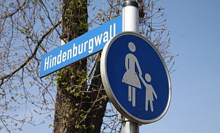 Hindenburg gilt mittlerweile als problematische historische Persönlichkeit. Ein Historiker will den Hindenburgwall in Höxter deshalb umbenennen. - Hermann Ludwig