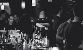 Beim sogenannten Pub-Crawl haben Studierende der Wirtschaftswissenschaften klar eine rote Linie überschritten. - Symbolfoto: pixabay / Creative Commons