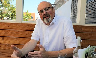 Thomas Rebenstock kümmert sich als lokaler Netzwerker um das Projekt "Demokratie leben" in Warburg. - Simone Flörke