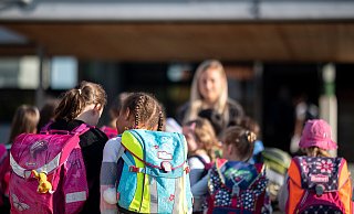 Der Lehrermangel ist in NRW ein akutes Problem. Rund 8.000 Stellen sind aktuel unbesetzt. - dpa