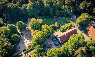 Hinter dem Streichelzoo des Tierparks auf dem ehemaligen Hockeyplatz sollte eine typisch westfälische Hofanlage mit seltenen Tieren entstehen. - mdm