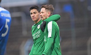 Allan Firmino Dantas und Torschütze Kevin Freiberger vom FCG. - Jens Dünhölter