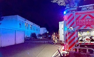 Eine verbrannte Pizza in einem Backofen führte am frühen Freitagmorgen zu einem Feuerwehreinsatz in einem Mehrfamilienhaus am Platanenweg in der Paderborner Südstadt. - Ralph Meyer