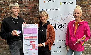 Imke Heller (v. l.), Alexandra Lüüs und Jana Hansjürgen der Landesfachstelle blick* stellen das Programm der Coming-Out-Days vor. - blick*
