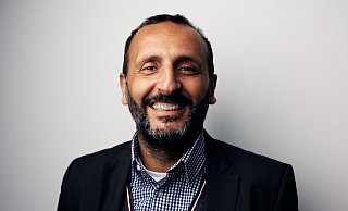 Riza Öztürk ist Vorsitzender der SPD-Ratsfraktion. Als Professor lehrt er an der Hochschule Bielefeld und ist Dekan des Fachbereichs Wirtschaft. - P. Pollmeier