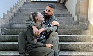 Manja Schönfeld und Faiez Bischo sind Stars auf „TikTok“. Das junge Pärchen lebt in Dankersen, bewältigt den Alltag als kleine Familie. Für die Karriere auf Social Media muss das Duo aber mächtig einstecken. - PR