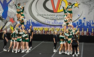 Die Senior Wildcats bei der Âbschluss-Pyramide. Danach stand fest: es reicht für den nationalen Titel. - Zaklina Tazbir-Chmura