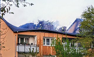 Der Dachstuhl an der Küsterwiese wurde total zerstört. Bei den Löscharbeiten drang viel Wasser in die Wohnungen ein. - Privat