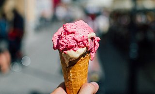 Die Eisdielen im Kreis Herford sind in die neue Saison gestartet. - Symbolfoto: Pixabay/StockSnap