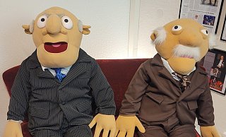 Sie sind wieder vereint: Waldorf und Statler sitzen nun wieder gemeinsam in der Loge des GOP. - Christoph Meyer