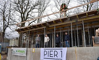 Die Gesellschafter Ralf Streicher (v. l.), Detlef Struck, Klaus Borgolte und Thomas Schürmann stecken hinter dem "Pier 1". - Nicole Fischer