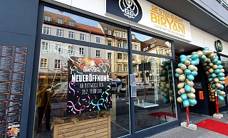 Bunte Ballons und ein roter Teppich: Das Biryani an der Herforder Straße eröffnete am Donnerstag. - Kurt Ehmke
